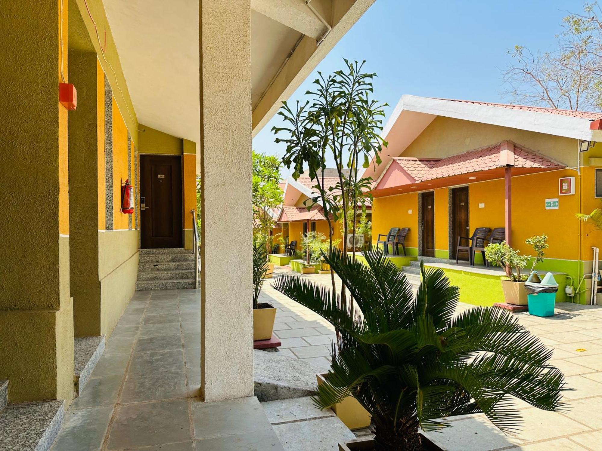 Lion Park Hotel & Resorts Sasan Gir Buitenkant foto